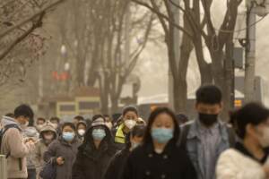 Aria irrespirabile e inquinamento ai massimi livelli a Pechino
