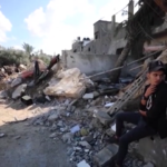 Gaza, raid israeliano su campi profughi di Deir Al Balah e Nuiserat