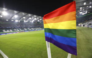 Regno Unito, calciatrice transgender accusa: “Boicottata da squadre rivali”