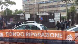 Clima, sit-in di Ultima Generazione al tribunale di Roma