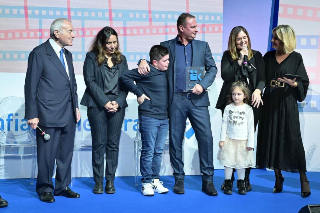 Galleria foto 'Tumori, uomini che amano le donne: a Roma il premio letterario di Roche – GALLERY' - foto 19