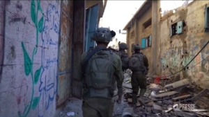 Gaza, Israele pubblica video con soldati in azione nella Striscia e raid aerei