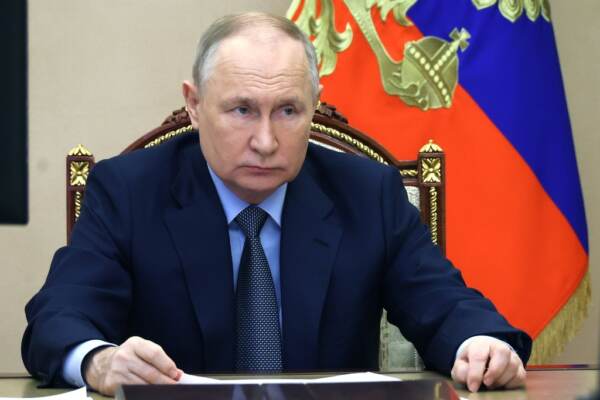Ucraina, Putin: “Guerra è sempre un tragedia, pensare a come fermarla”