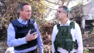Israele, David Cameron visita il kibbutz di Be’eri
