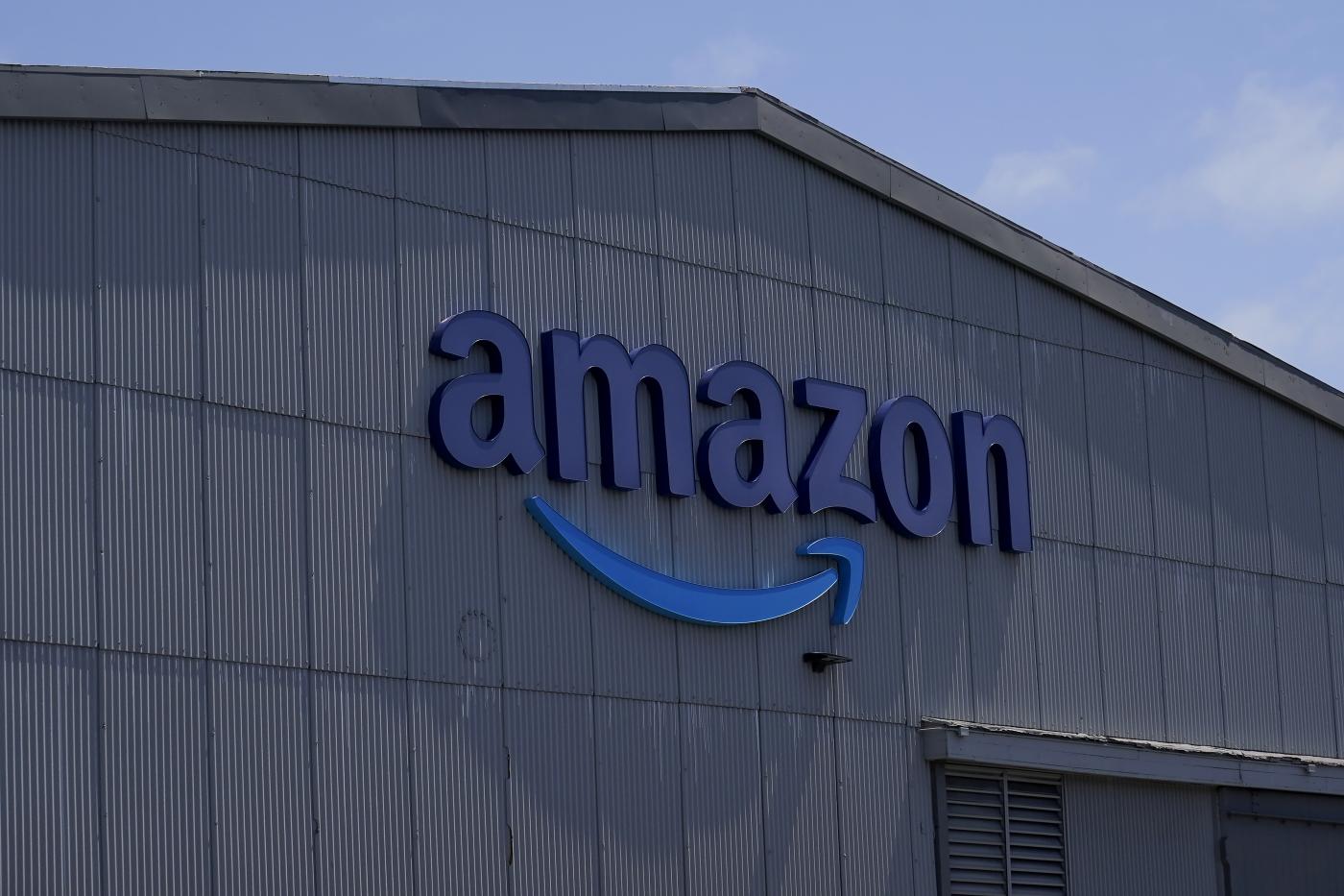 Black Friday, lavoratori Amazon scioperano in Europa, Gb e Usa