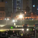Israele, gli ostaggi liberati da Hamas arrivano in un centro medico