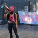 Violenza donne, protesta ‘Non una di meno’ davanti a sede Rai di Roma