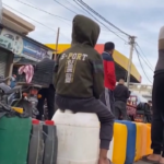 Gaza, a Khan Younis file alle pompe di benzina per il carburante
