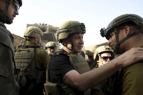 Guerra Israele-Hamas, Tel Aviv riceve lista di ostaggi che verranno rilasciati oggi