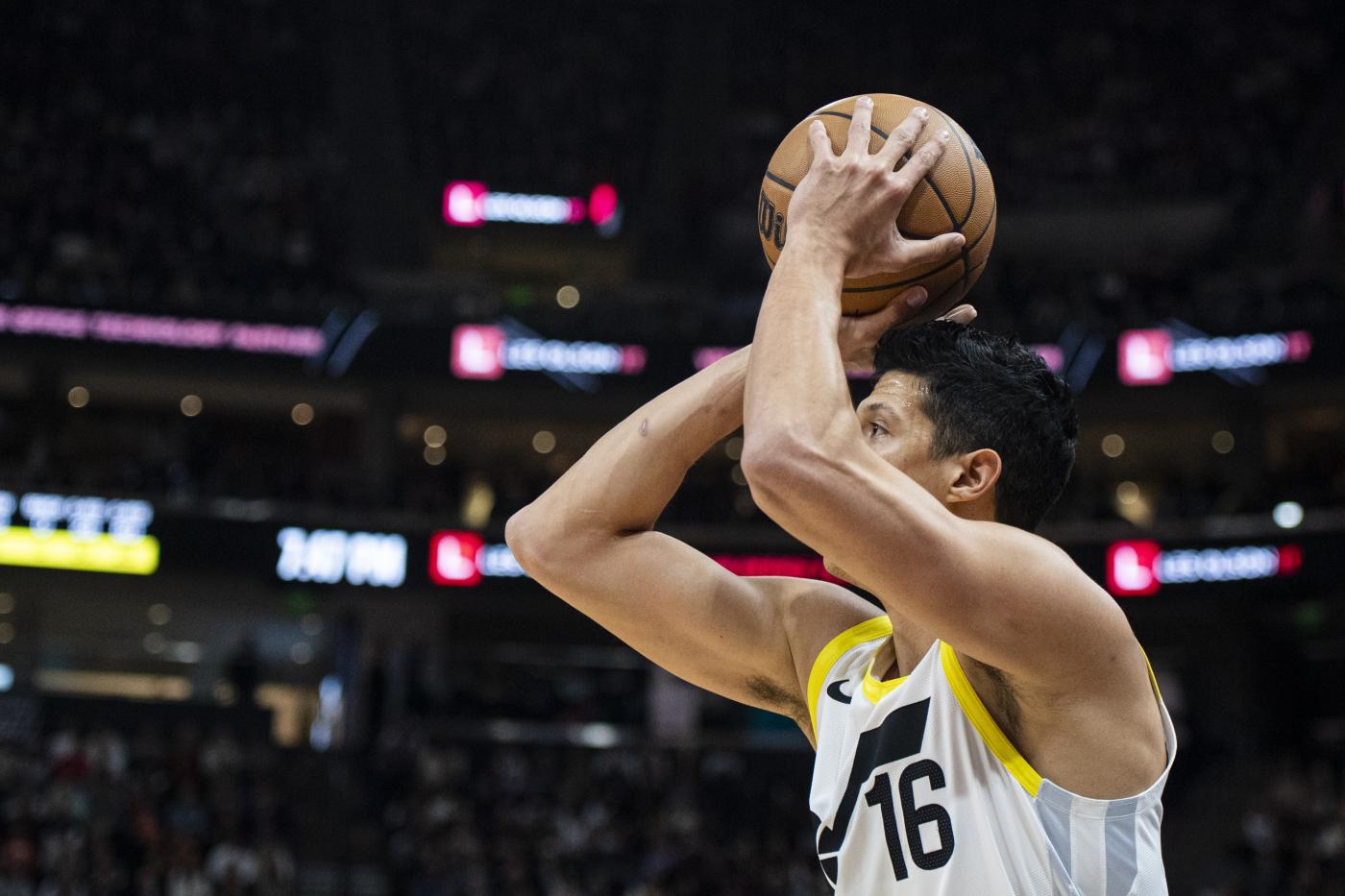 Nba, vittorie per Washington e Utah: bene Gallinari e Fontecchio