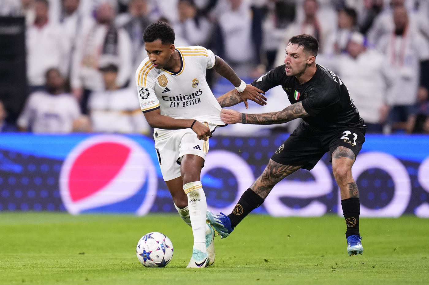 Champions, Real Madrid-Napoli 4-2: i partenopei crollano nel finale Champions, Real Madrid-Napoli 4-2: i partenopei crollano nel finale