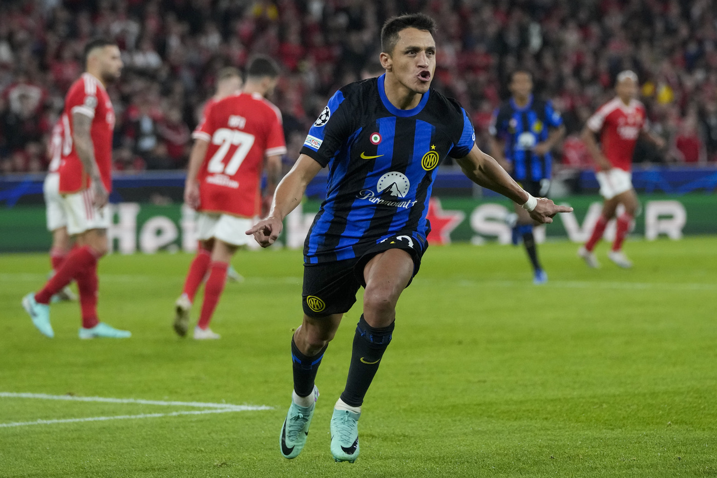 Champions, Benfica-Inter 3-3. Grande rimonta dei nerazzurri Champions, Benfica-Inter 3-3. Grande rimonta dei nerazzurri