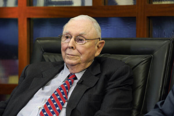 Usa, morto Charlie Munger: braccio destro di Warren Buffett
