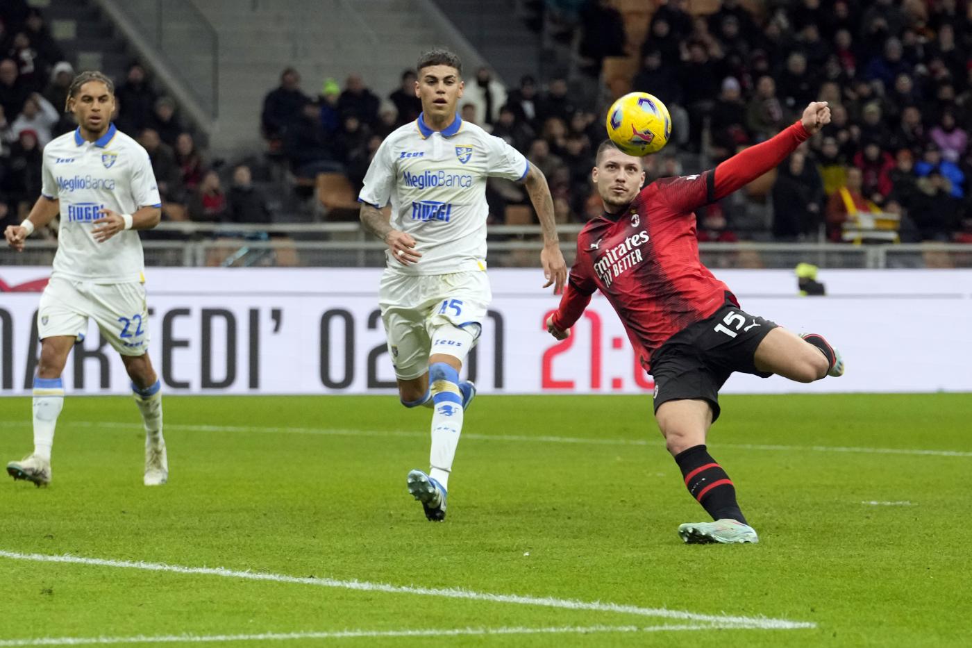 Milan, vittoria scaccia-crisi: Frosinone battuto 3-1 Milan, vittoria scaccia-crisi: Frosinone battuto 3-1