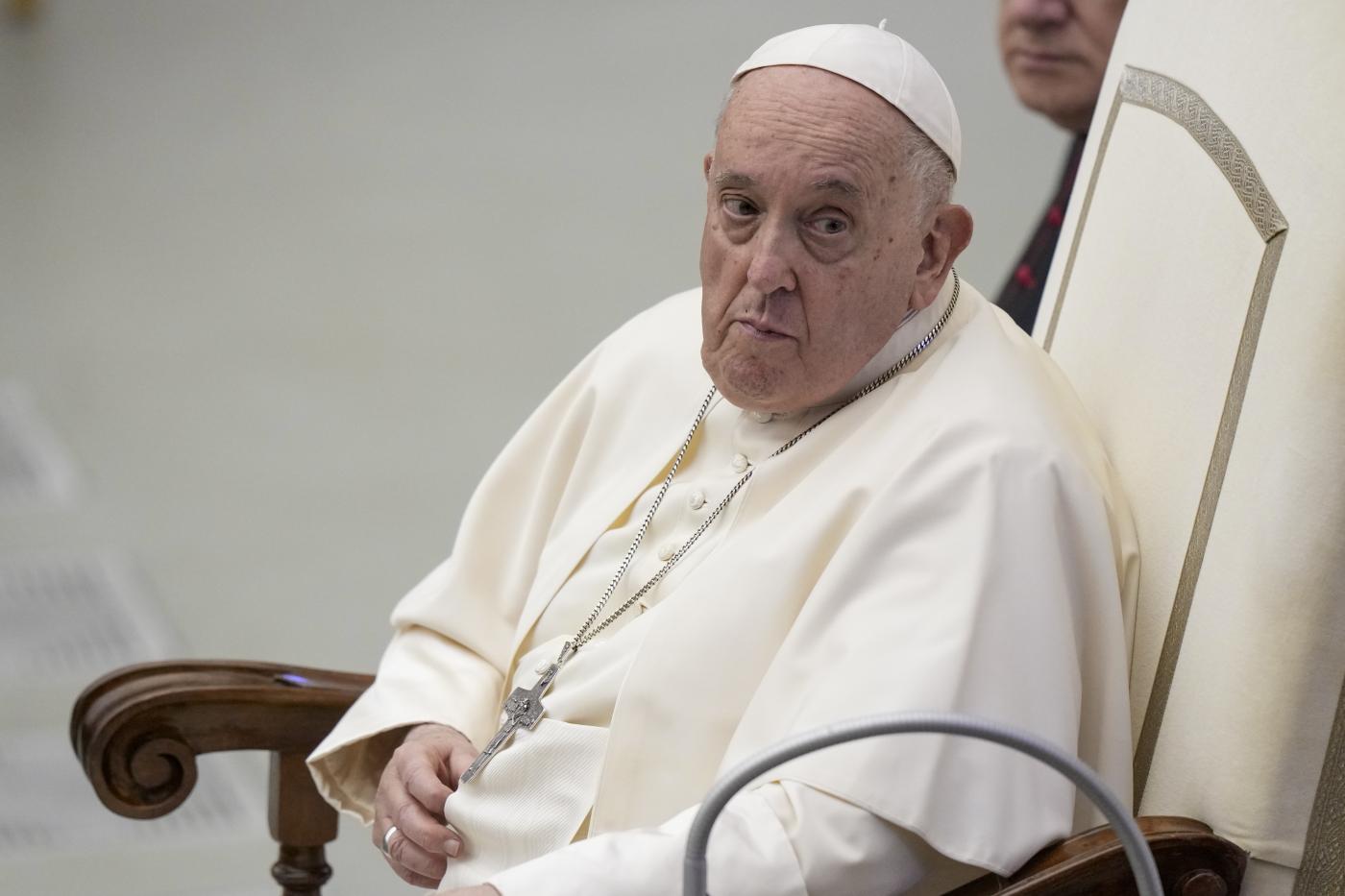 Papa, salute in miglioramento ma Angelus in video da Santa Marta