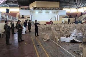 Filippine, esplosione durante messa cattolica: almeno 4 morti