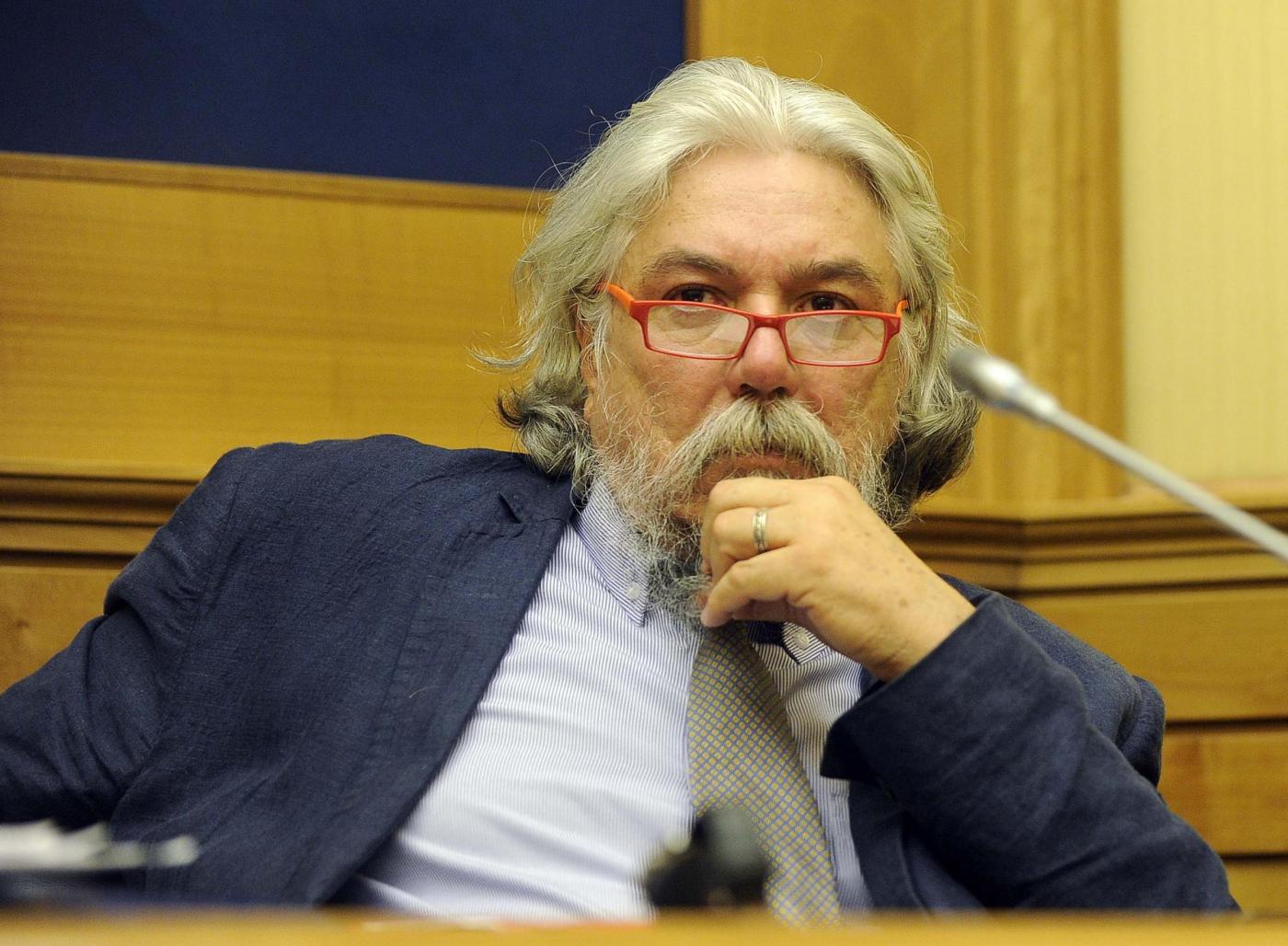 Malore per Alessandro Meluzzi, lo psichiatra in rianimazione a Cesena