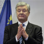 Ucraina, impedito a Poroshenko di lasciare Paese