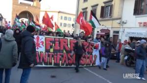 Firenze, corteo antifascista contro il raduno di ID con Salvini