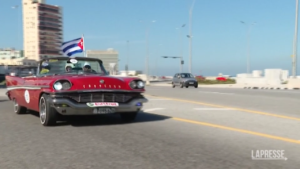 Le auto americane degli anni ’50 invadono le strade di Cuba
