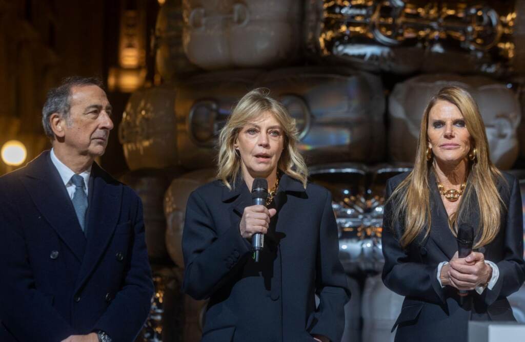 Galleria foto 'Natale, Milano accende l’albero di Gucci' - foto 6