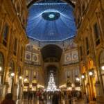 Milano, Albero di Natale in Galleria Vittorio Emanuele