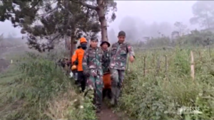 Indonesia, oltre 20 morti nell’eruzione del Marapi