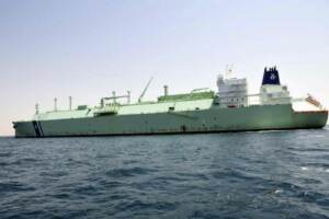 Egitto, collisione tra navi container nel Canale Suez