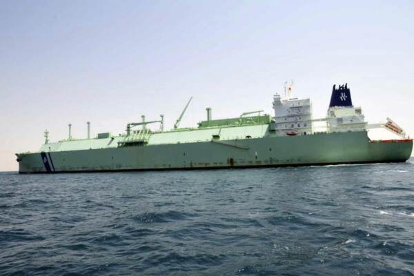 Egitto, collisione tra navi container nel Canale Suez