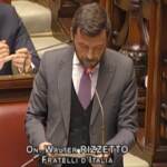 Salario minimo, bagarre in aula: da opposizioni il grido “Vergogna”
