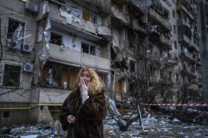 Ucraina, pesante attacco di missili russi su Kiev
