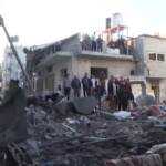 Gaza, attacco di Israele su Rafah: residenti scavano tra le macerie