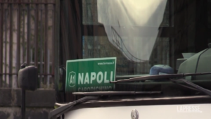 A Napoli boom di presenze, Fiavet: “Invasione bus turistici paralizza città”