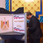 Voto Egitto, Al-Sisi al seggio al Cairo