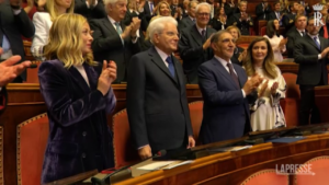 Mattarella, lungo applauso al Senato per Concerto Natale