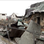 Ucraina, la Russia lancia otto missili su Kiev: le case distrutte