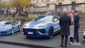 Sicurezza, Meloni a cerimonia consegna Lamborghini a Polizia