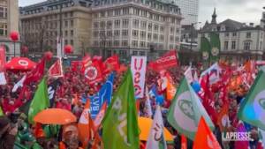 Bruxelles, sindacati in corteo contro austerità imposta da Ue