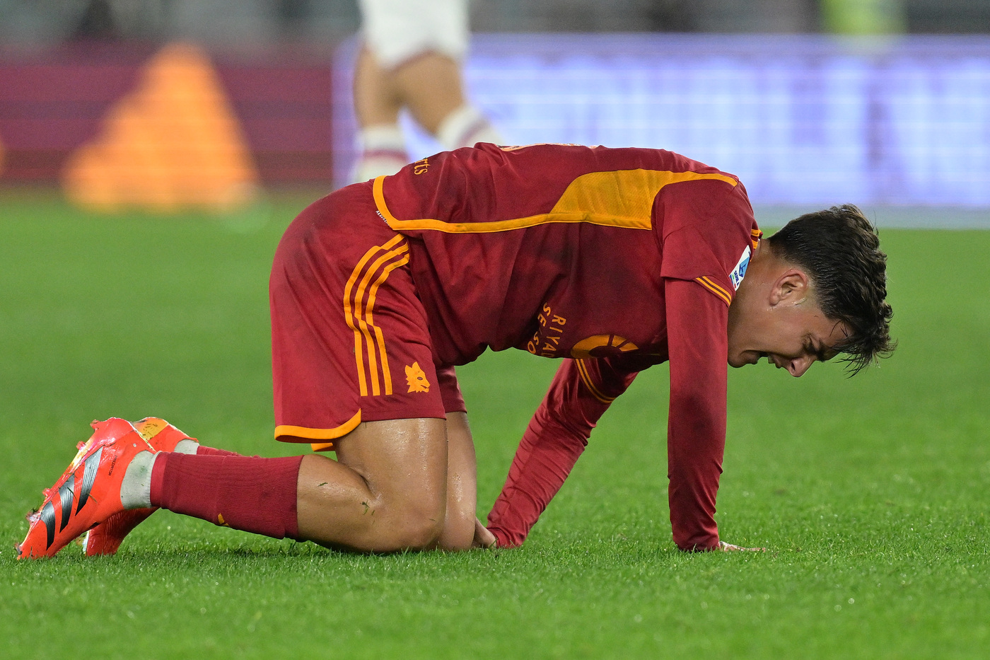 Roma, per Dybala confermata lesione flessore sinistro: torna nel 2024