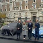 Meloni e Piantedosi al Viminale per la consegna di una Lamborghini alla Polizia