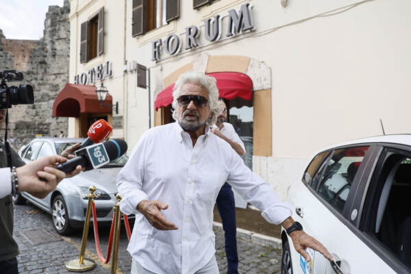 Beppe Grillo a Roma incontra i Cinque Stelle