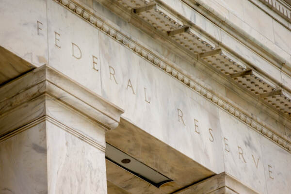 Usa, Fed mantiene invariati i tassi al 5,25%-5,5%