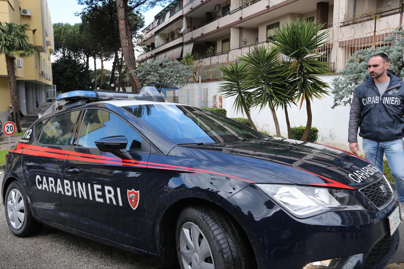 Prato, autotrasportatore ucciso a coltellate: 2 arresti
