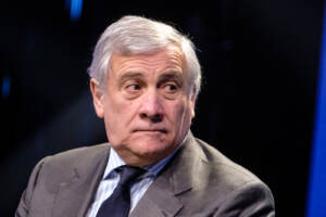 Migranti, Tajani: “Stop corte Albania non preoccupa, si risolverà”