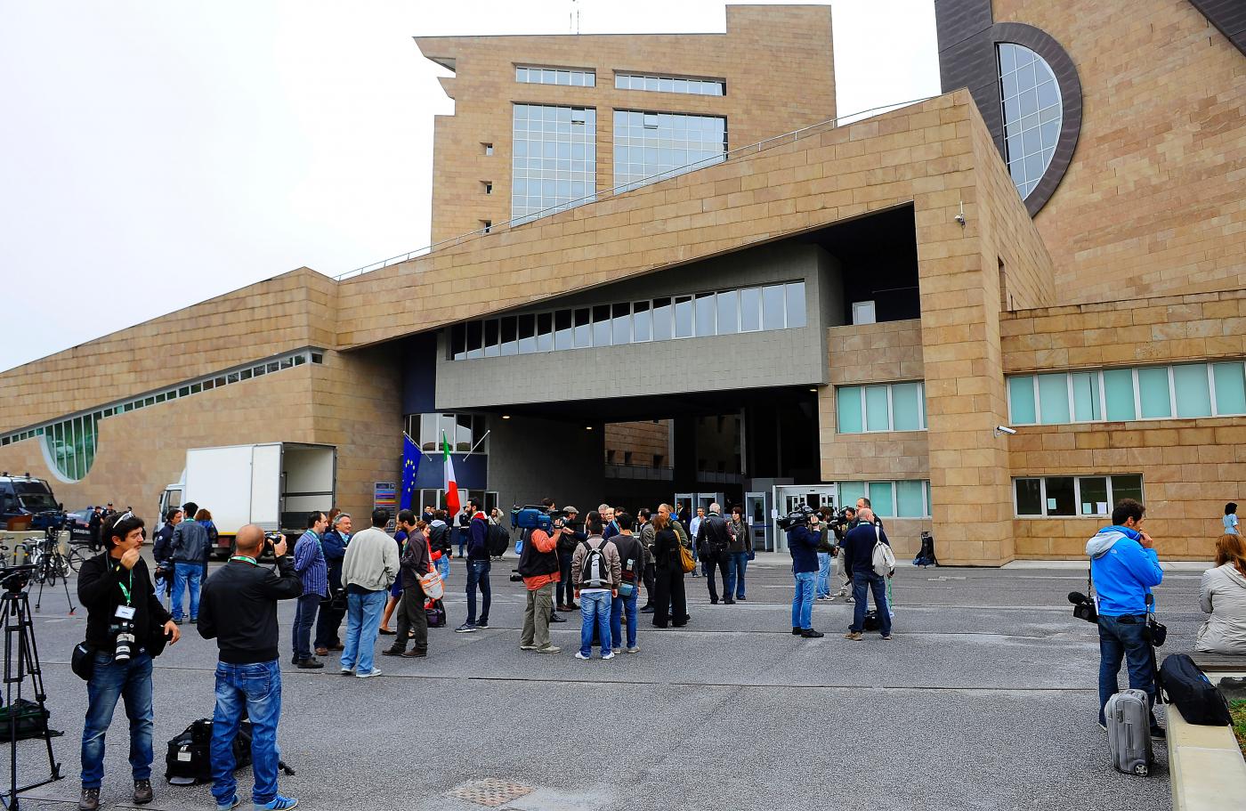 Firenze, anziani morti in incendio casa: resta in carcere l’indagato