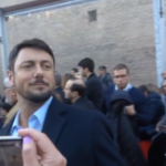 Atreju, Andrea Giambruno a sorpresa alla festa di FdI