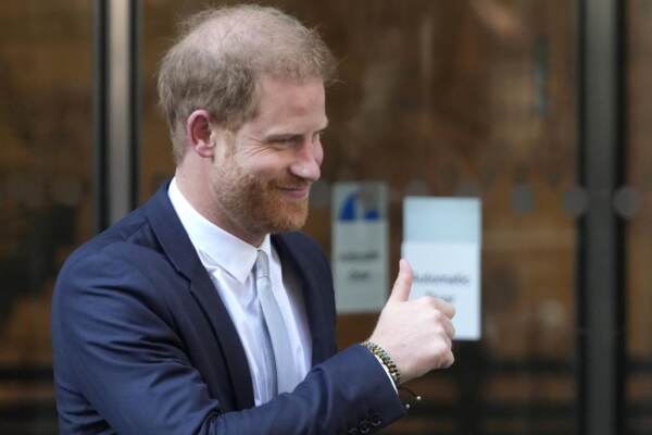 Londra - Il principe Harry lascia l\'Alta Corte dopo aver testimoniato