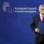 Ucraina, Orban blocca 50 miliardi di aiuti Ue mettendo veto