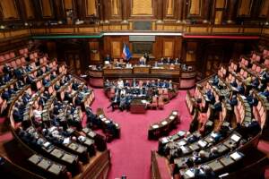 Ucraina, Senato dà l’ok alla proroga per l’invio di armi a Kiev