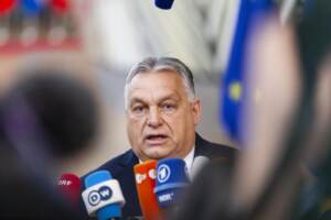 Ue, Orban: “Ungheresi non pagheranno conseguenze adesione Kiev”